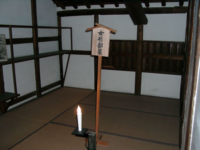 ���`����